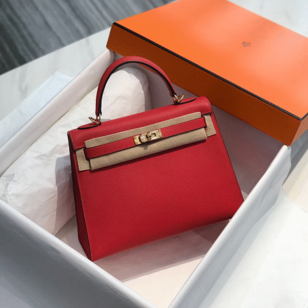 KELLY HANDBAG 28 IN ROUGE CASAQUE RED EPSOM LEATHER GOLD HARDWARE