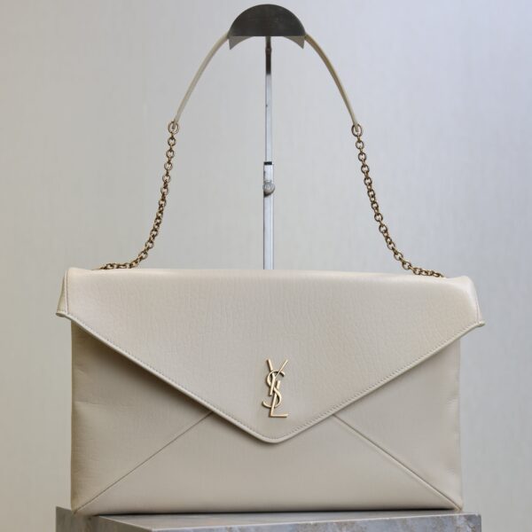 YSL 25S CASSANDRE ENVELOPE MESSENGER 35 IN BLANC VINTAGE LAMBSKIN GOLD HARDWRE