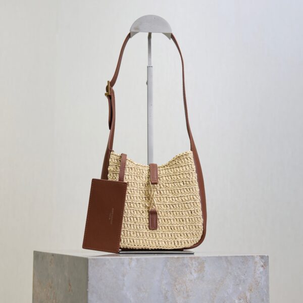 YSL 25S LE 5  7 SUPPLE BABY 16 IN RAFFIA AND CALFSKIN GOLD HARDWRE