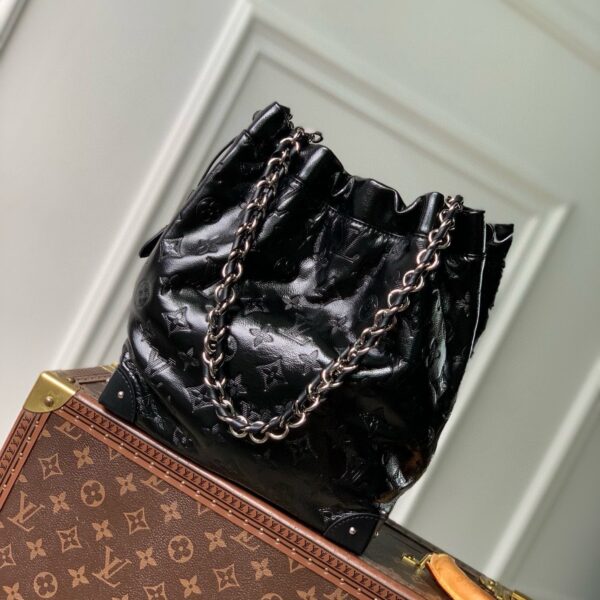 NO TRUNK PM 23 IN BLACK COUSSIN SILVER HARDWARE