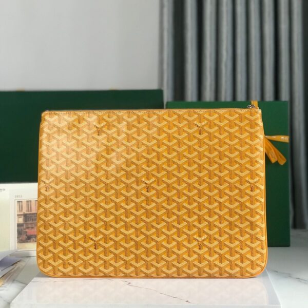 SNAT MGM POUCH 40 IN YELLOW GOYARDINE CANVAS