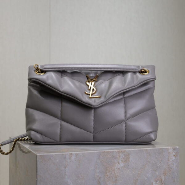 YSL 25S LOULOU PUFFER MEDIUM 29 IN SMOKY LAVENDER CALFSKIN